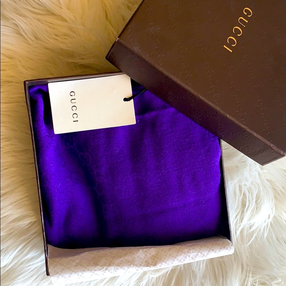 BRAND NEW PURPLE GUCCI SCARF